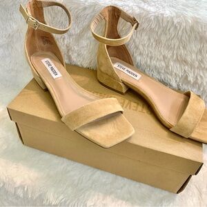 NIB Steve Madden NAVA Ankle Strap Sandal Sz 6.5
